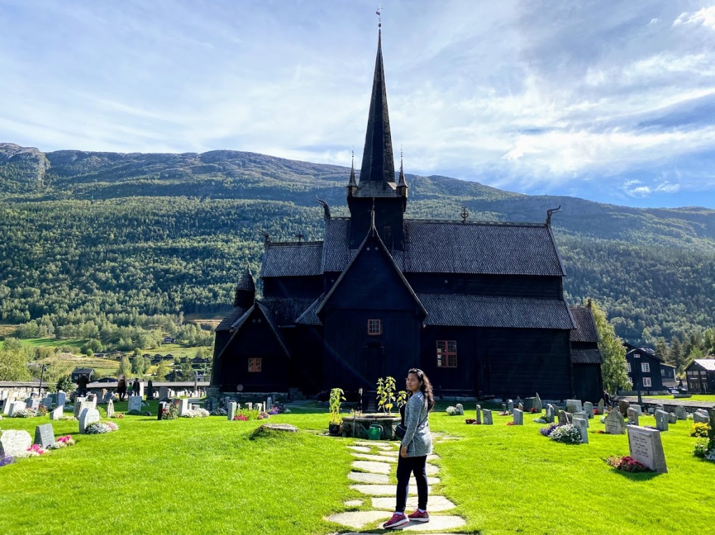 RoadTrip #7.3: Lom, the gateway to the Jotunheimen mountains and home to an 864-year old stave church