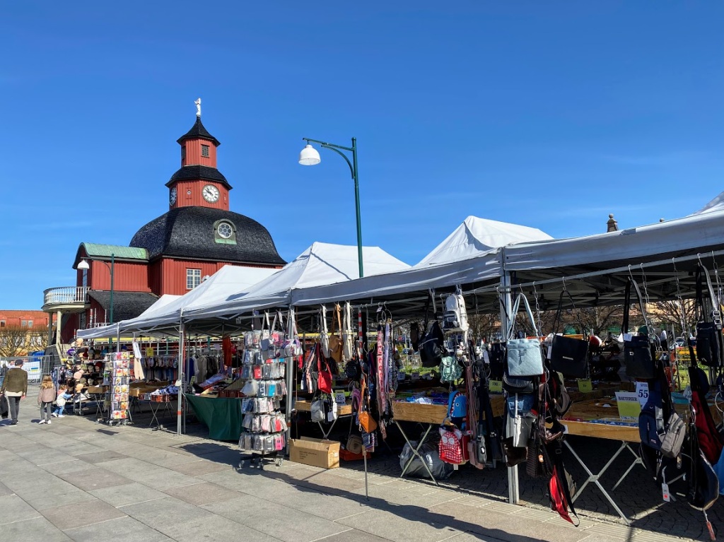 RoadTrip #29.1: The traditional Saturday market in Lidköping, Sweden - My 32nd birthday special